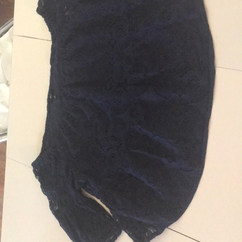 XL Navy Lace Top 🦋